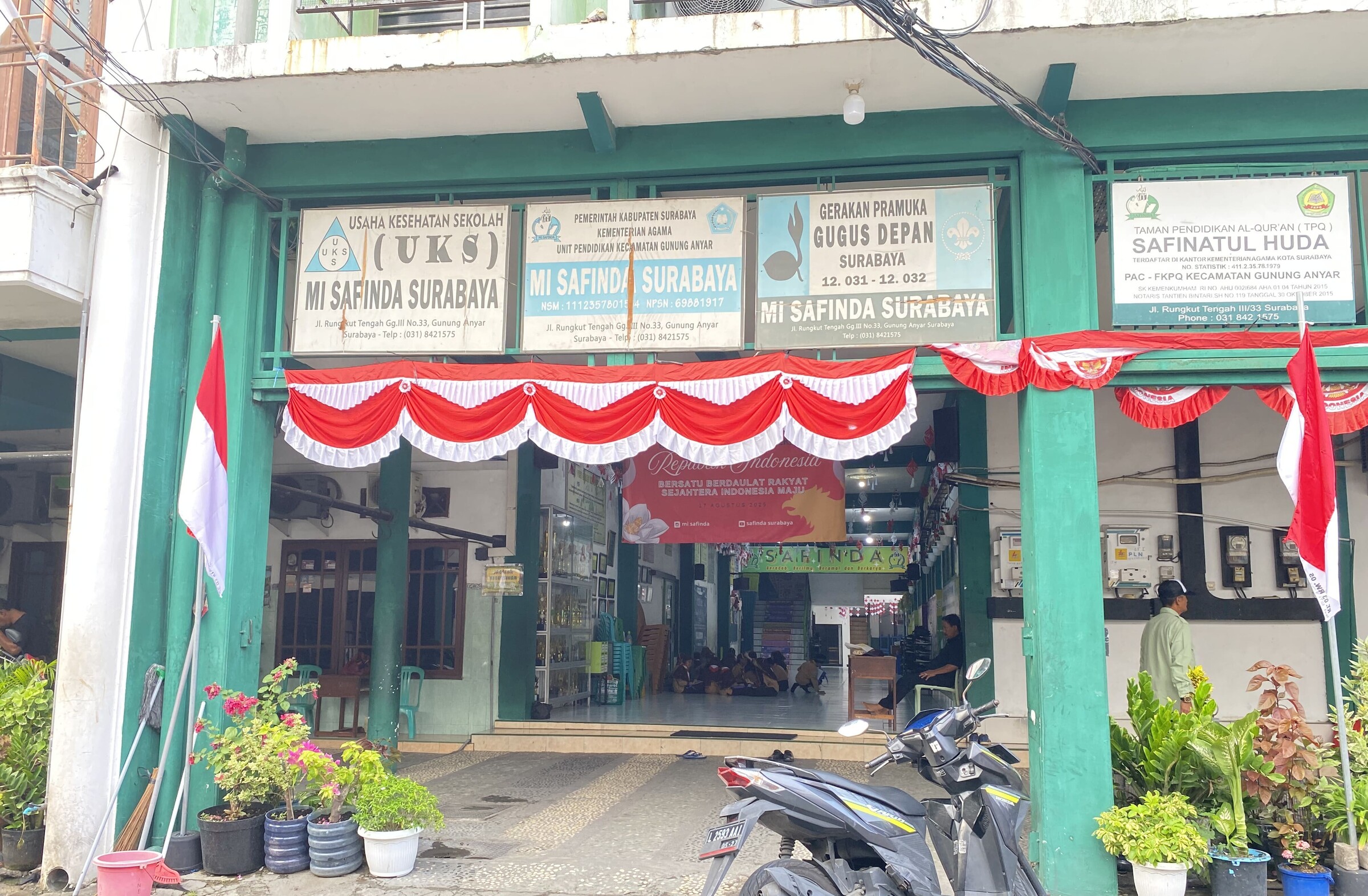 Foto Depan MI Safinda (1)
