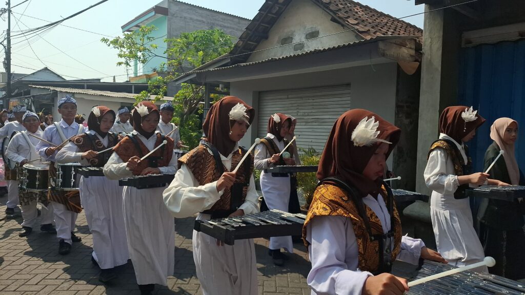 barisan drumband putri